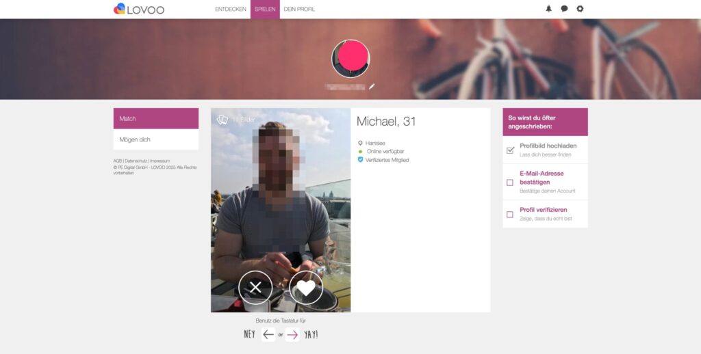 Screenshot der Lovoo-Webversion während des Match-Spiels im Browser.